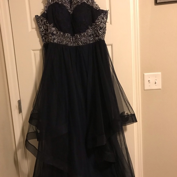 Evening Dress silver thread accents! Worn once - Picture 5 of 5